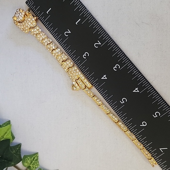 Vintage Long Gold Textured Articulated Cat Brooch Pin - Picture 9 of 10